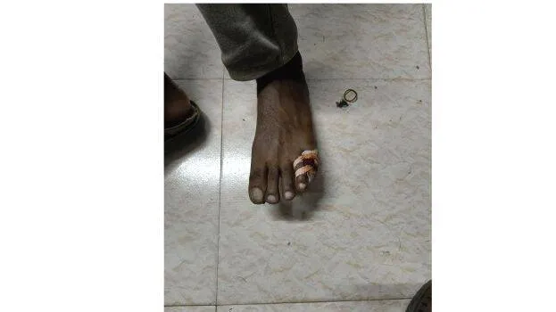പിസ്റ്റൾ പരിശോധിക്കവേ പൊലീസ് ക്യാമ്പിൽ അബദ്ധത്തിൽ വെടി പൊട്ടി; പൊലീസുകാരന് പരിക്ക്